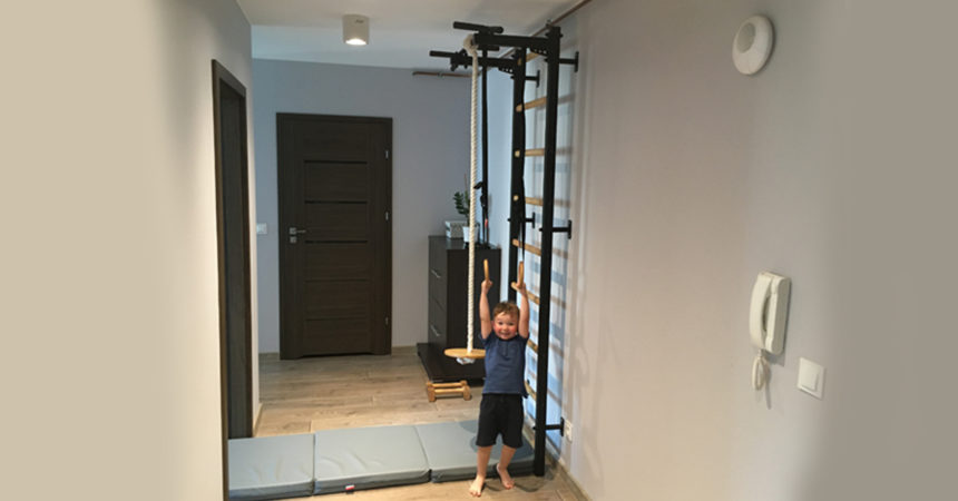 Wall bars in the hall